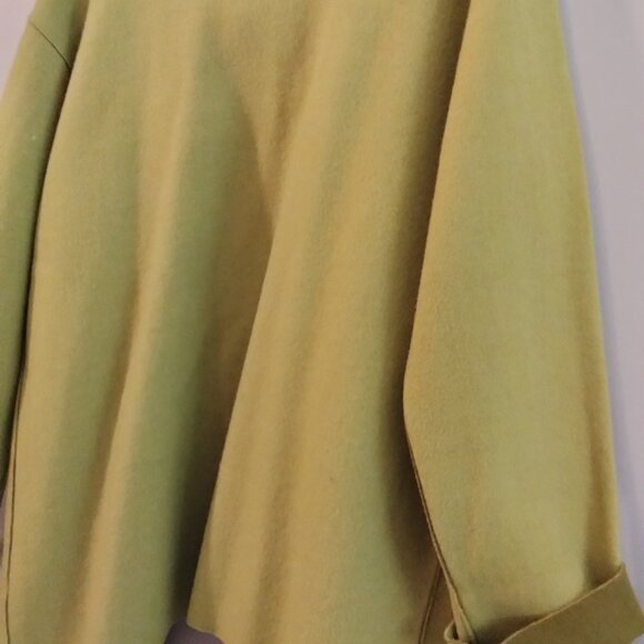 Women's designer wool jacket. - Picture 3 of 4